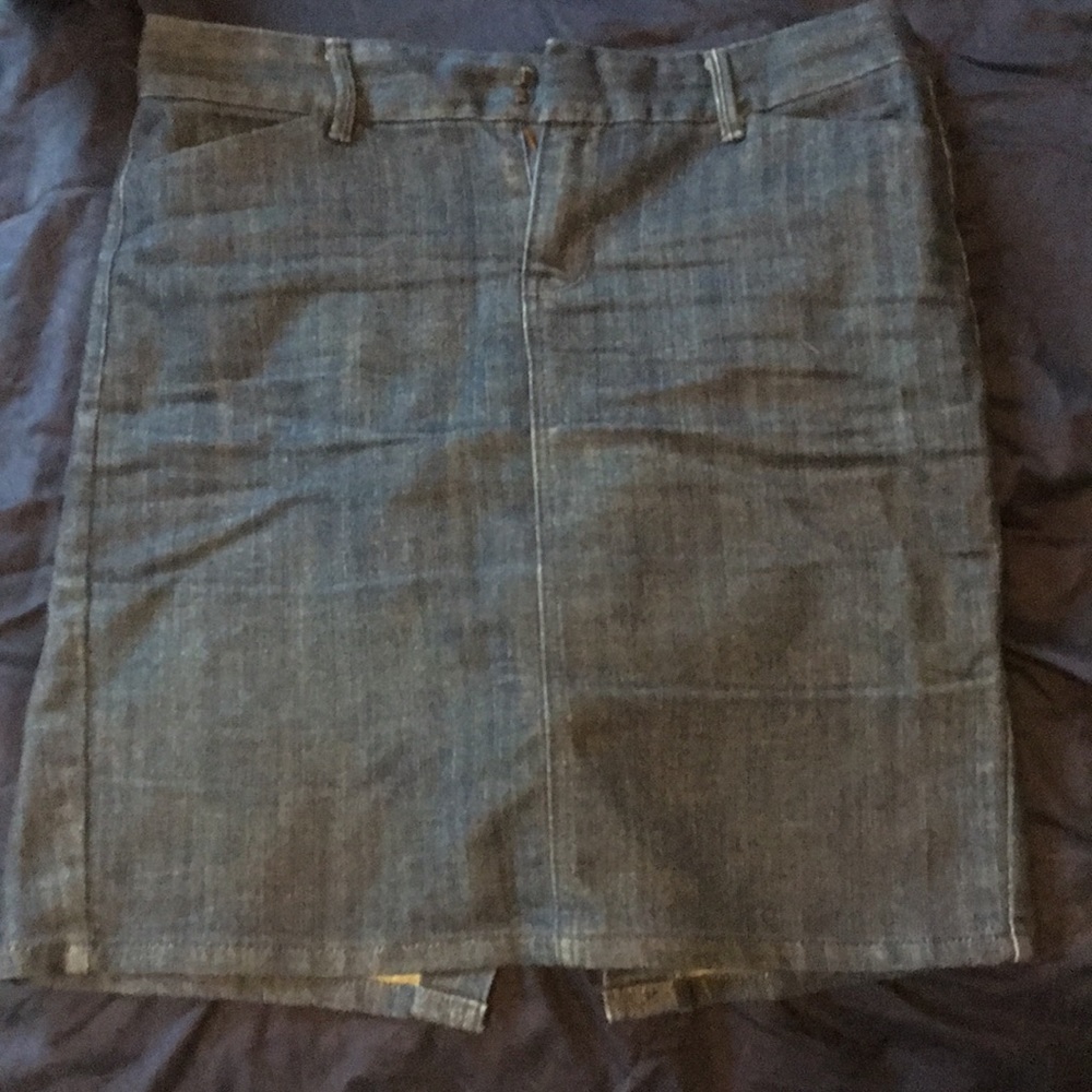 Old Navy dark wash denim pencil skirt